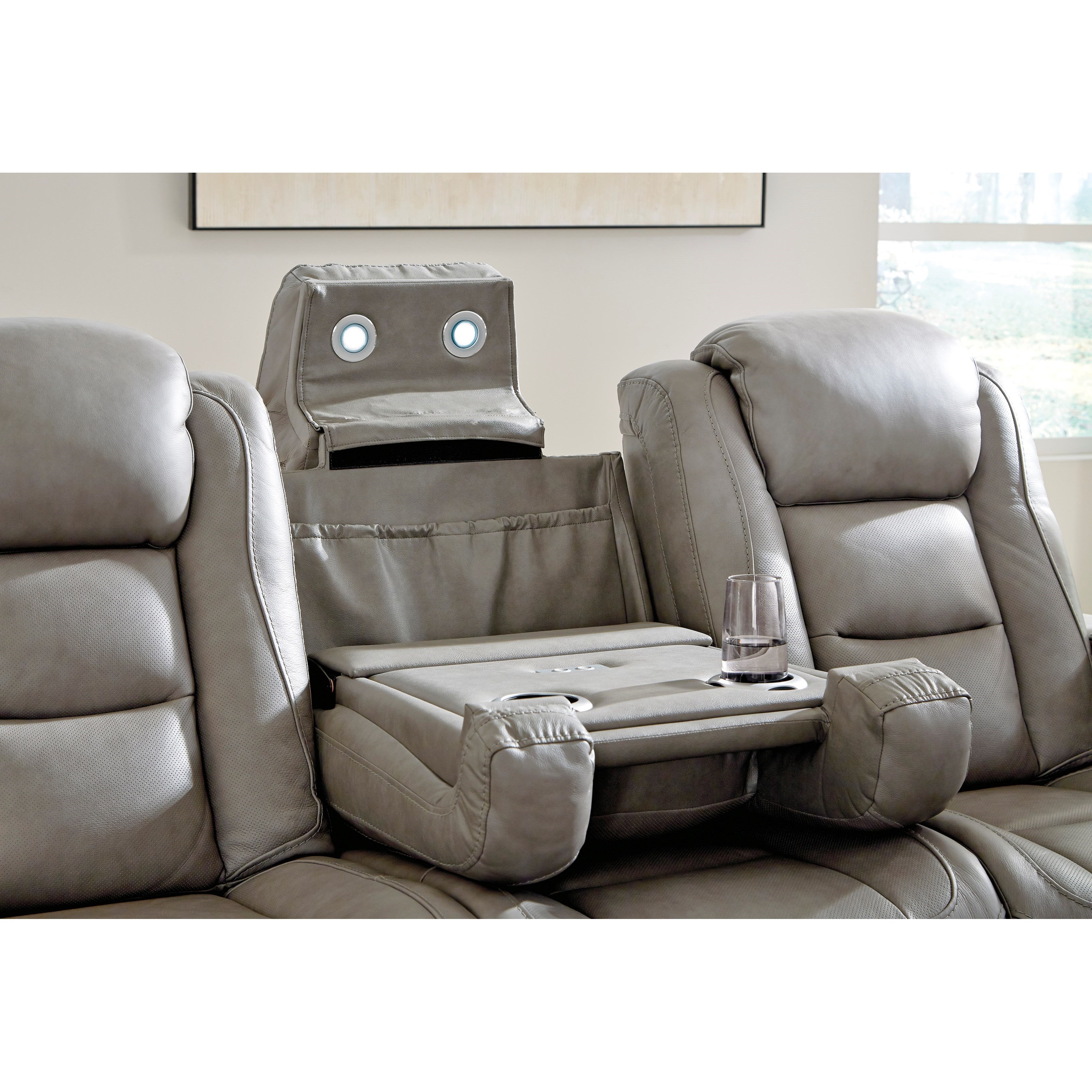Signature Design by Ashley The Man Den U8530515 Contemporary Power